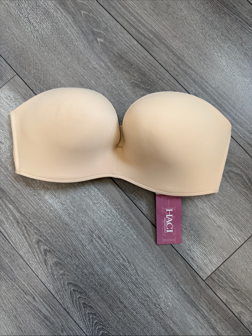Strapless Smooth Molded Bandeau Bra in Nude